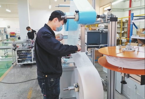 黑龍江省科技企業(yè)研發(fā)生產口罩機生產線交付使用